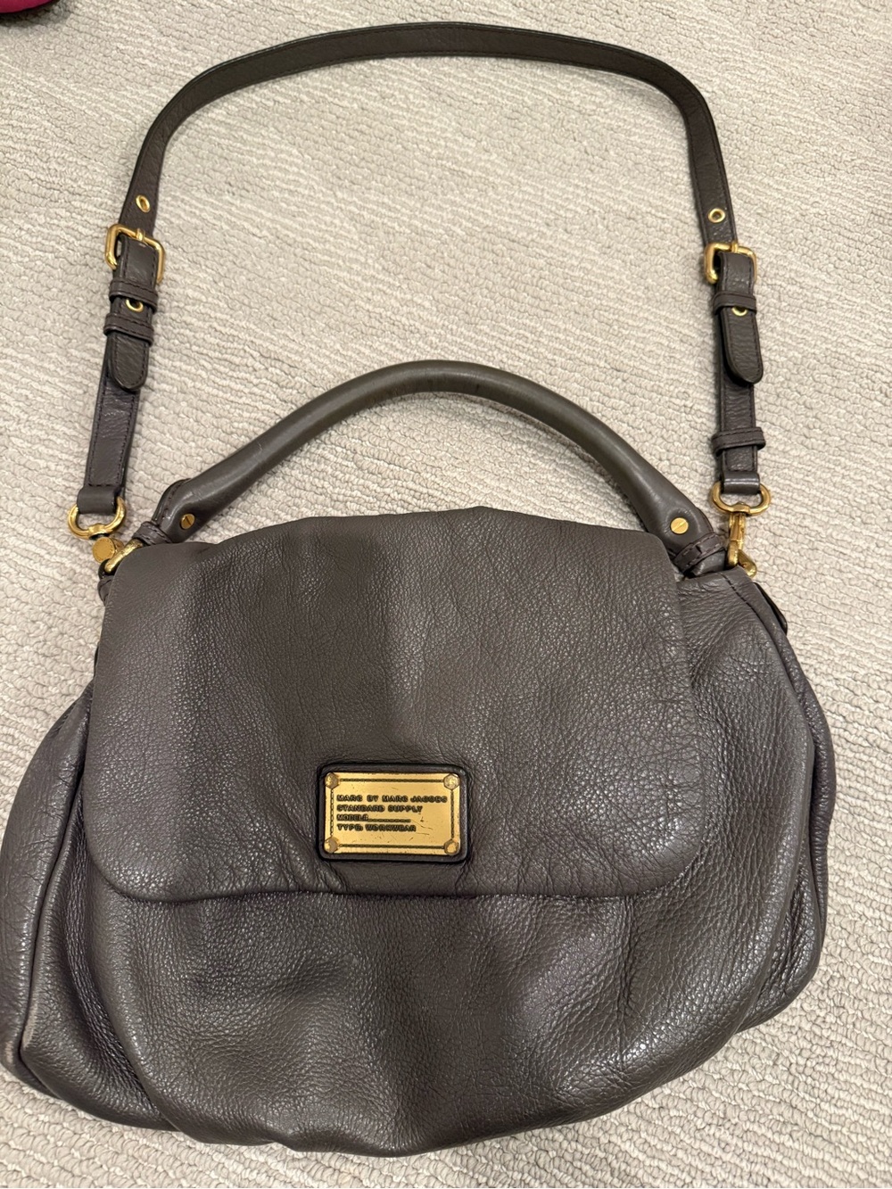 Marc by Marc Jacobs Leather Shoulder Bag in Gray with Gold Hardware